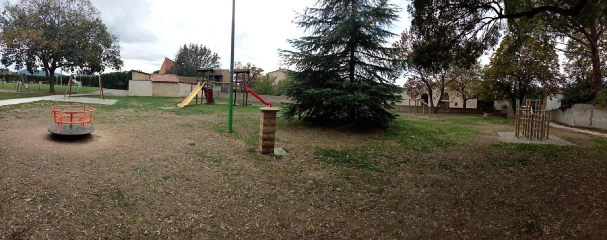 Au Doux Clocher Pieusse Exterior foto